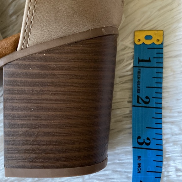 Open Toe Sz 8.5 Crisscross Straps High Heel Ankle wrapped sandals - Picture 6 of 10